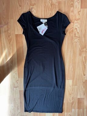 Jessica Simpson Black Short-Sleeve Scoop Midi Dress NWT